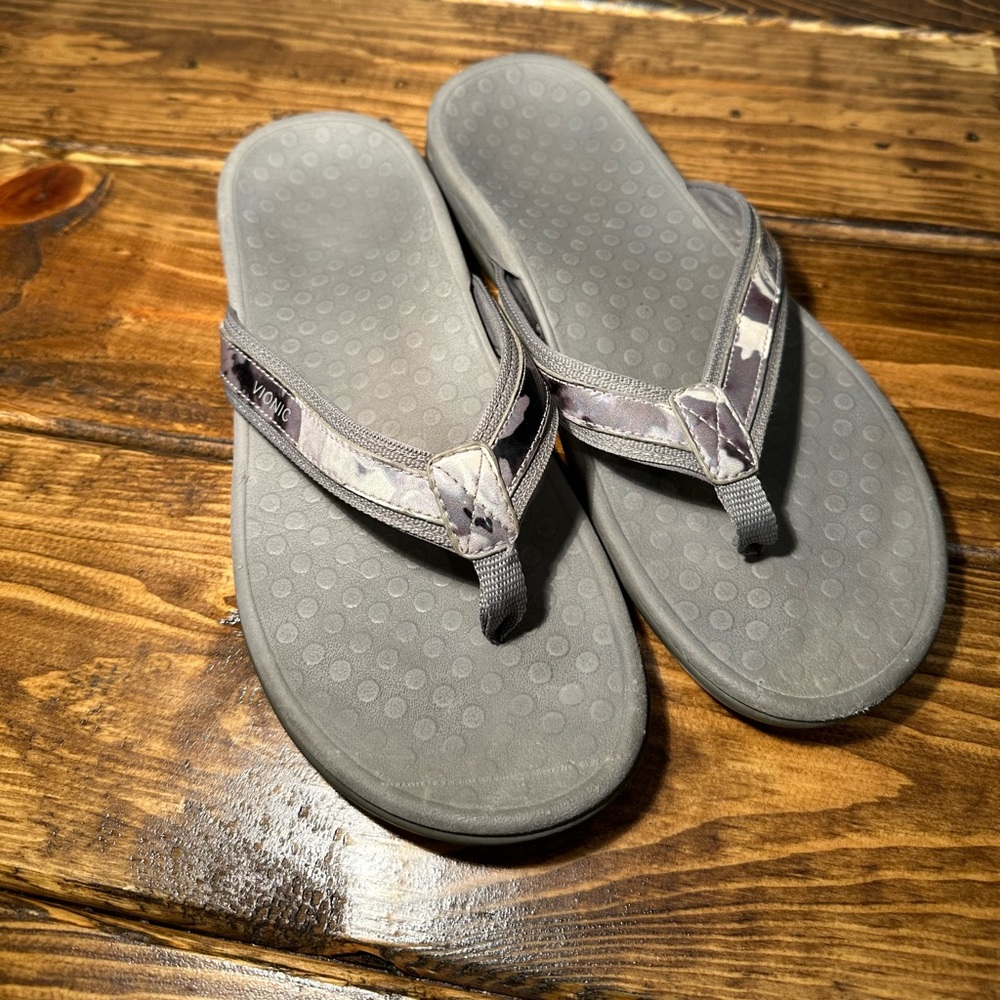 Vionic Women's Tide II Toe Post Sandal 10